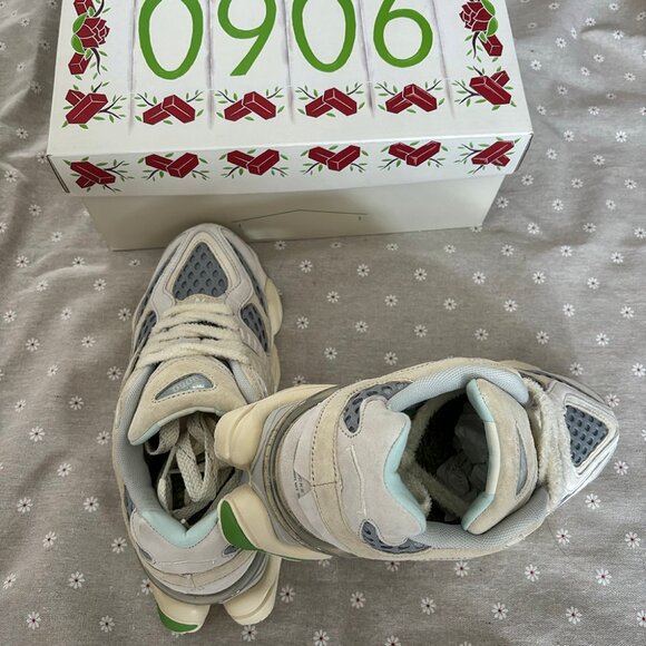 New Balance Bricks And Wood New Balance 9060 - Picture 3 of 6